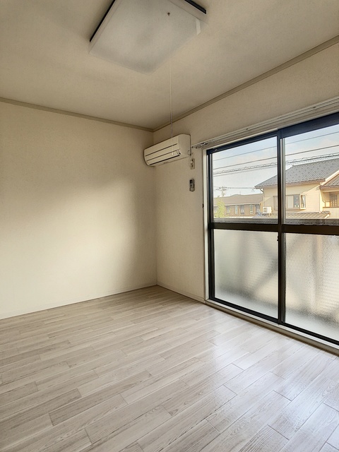 その他部屋・スペース　三方角部屋で明るく風通しが良いお部屋です！