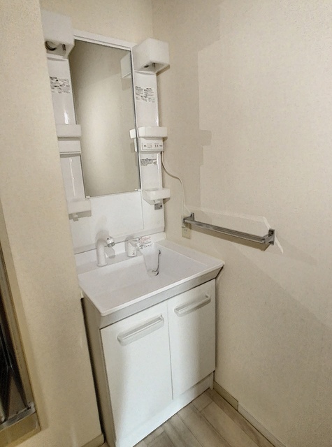 洗面設備　洗髪洗面化粧台に交換済です！