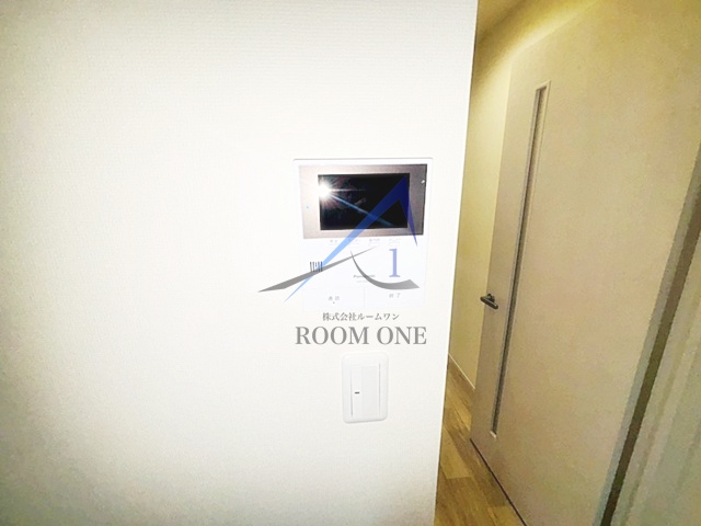 セキュリティ　モニター付きインターホンです。