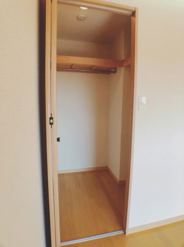 収納　ガッツリ収納出来るウォークイン