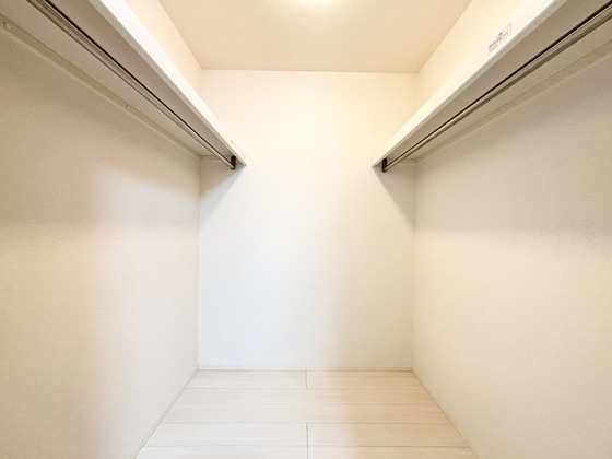 収納　ウォークインクローゼット