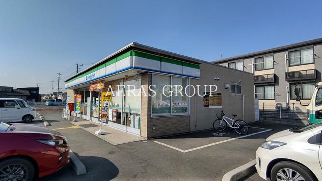 コンビニ　ファミリーマート東松山高坂店（コンビニ）まで49m