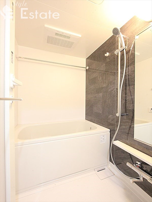 バス・シャワールーム　バスルーム