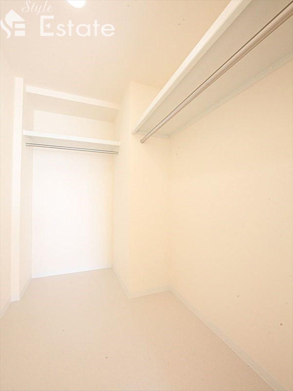 収納　ウォークインクローゼット