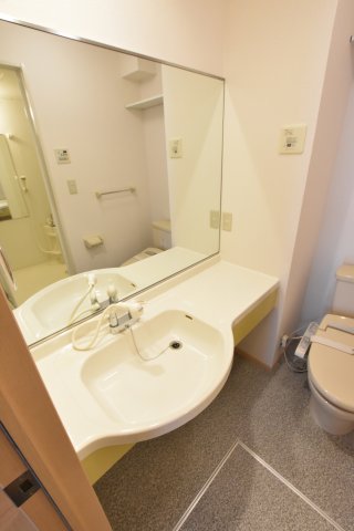 洗面設備　同物件、別号室の写真です。