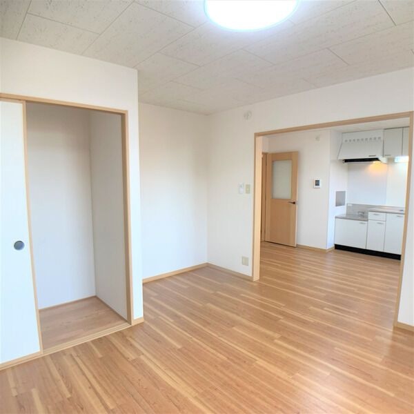 居室・リビング　※写真は同じマンションの違う部屋のものになります。