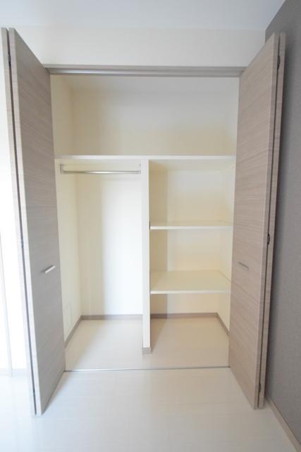 収納　写真は６０６号室のものです。現況優先です。