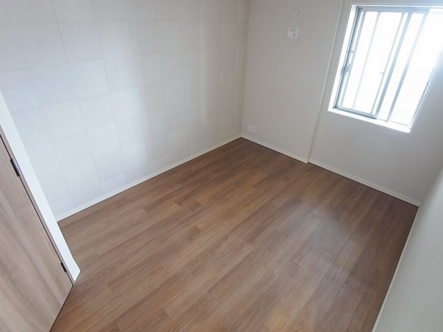 その他部屋・スペース　寝室にオススメ。６．２帖の洋室部分。