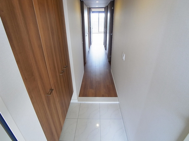 玄関　キレイな玄関にはシューズＢＯＸを完備