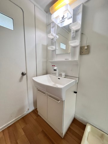 洗面設備　別号室の画像です。ご参考下さい
