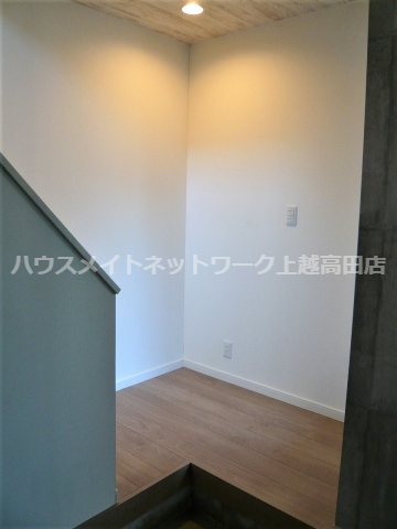 玄関　玄関（参考D号室間取反転タイプ・現況優先）