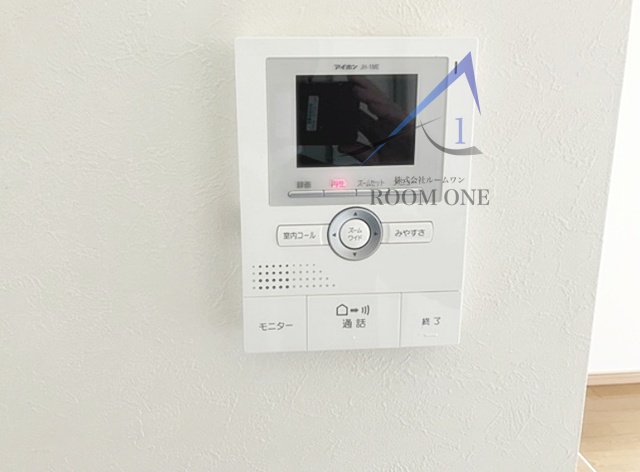 セキュリティ　モニター付きインターホンです。