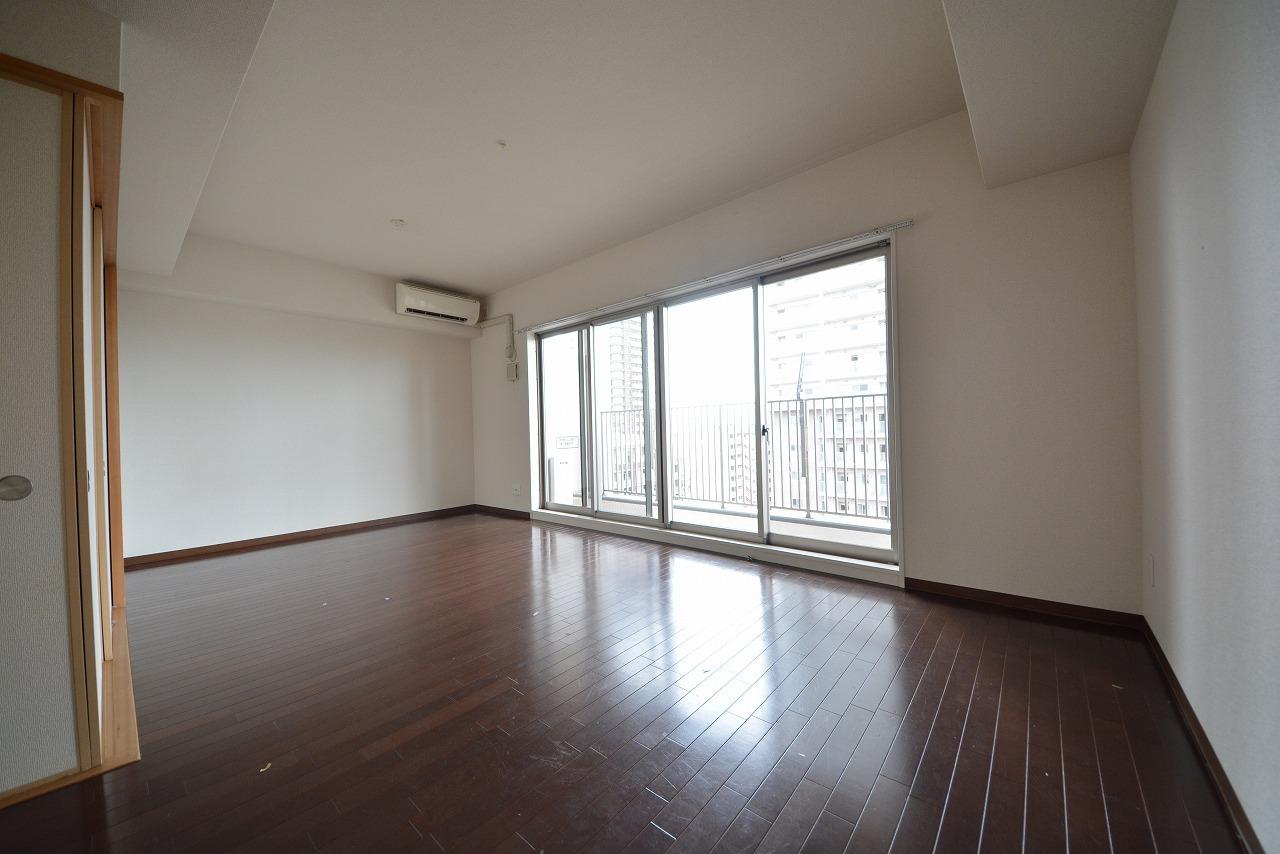 居室・リビング　エルセレーノ上本町レジデンス　リビング・ダイニングスペース