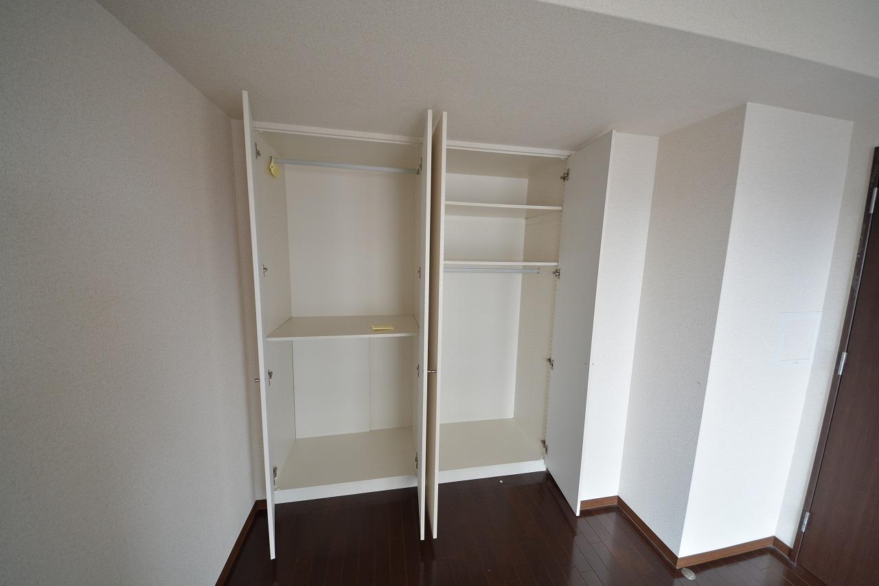 収納　エルセレーノ上本町レジデンス　クローゼット