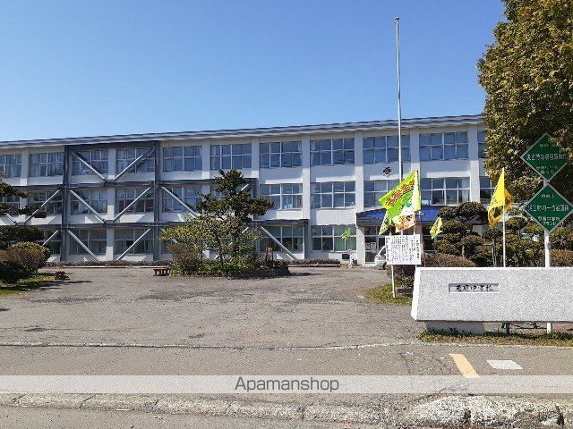 中学校　恵庭中学校（中学校）まで900m