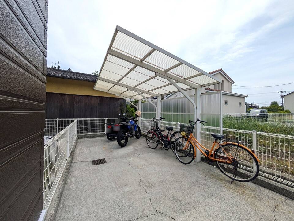 駐車場　駐輪場