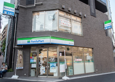 コンビニ　ファミリーマート 清水坂下店（コンビニ）まで395m