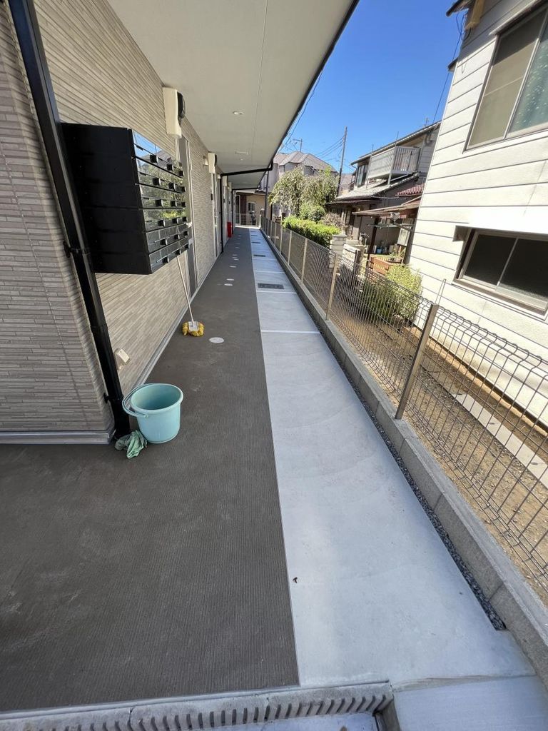 エントランス　バルコニー