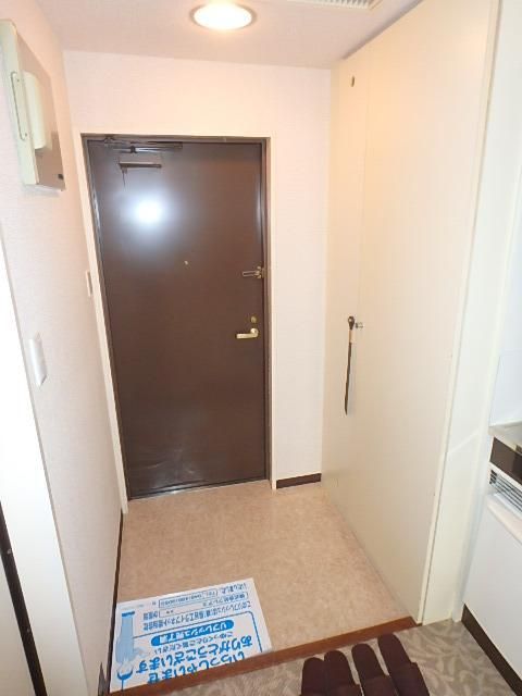 玄関　お部屋探しは株式会社　タウンハウジング　までお気軽にお問合…