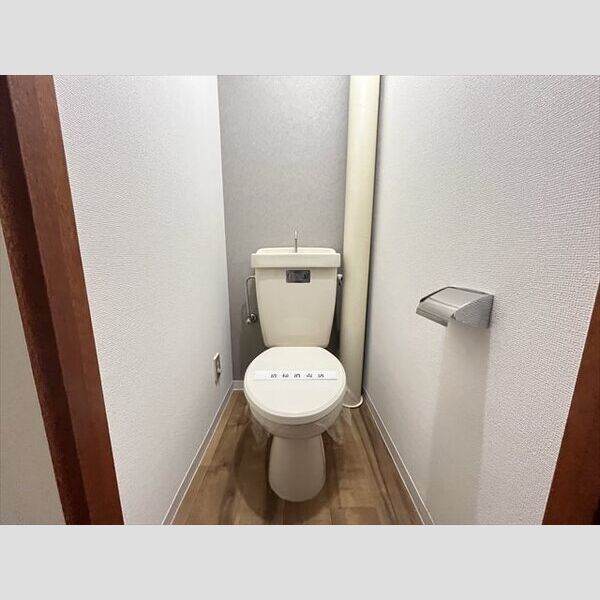 トイレ　別部屋写真使用