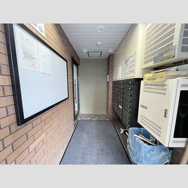 玄関　別部屋写真使用