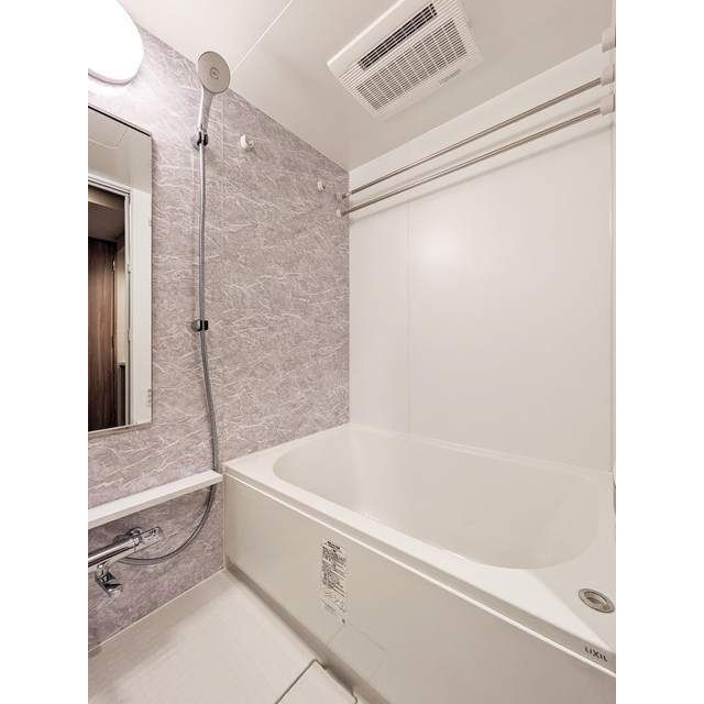 バス・シャワールーム　お風呂で日々の疲れを落としましょう