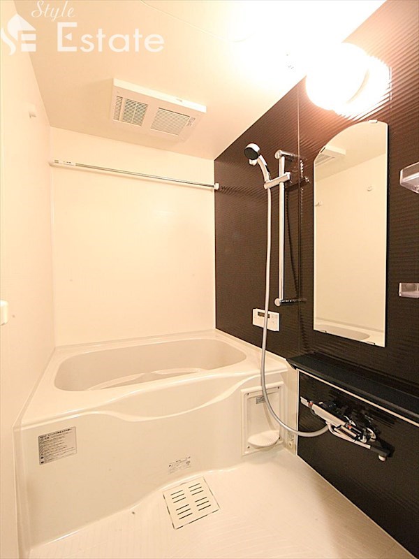 バス・シャワールーム　バスルーム