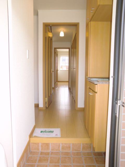玄関　同型のお部屋です。
