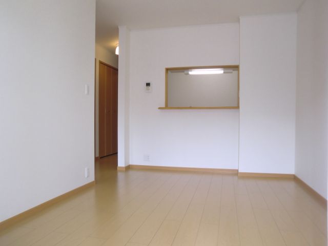 居室・リビング　同型のお部屋です。