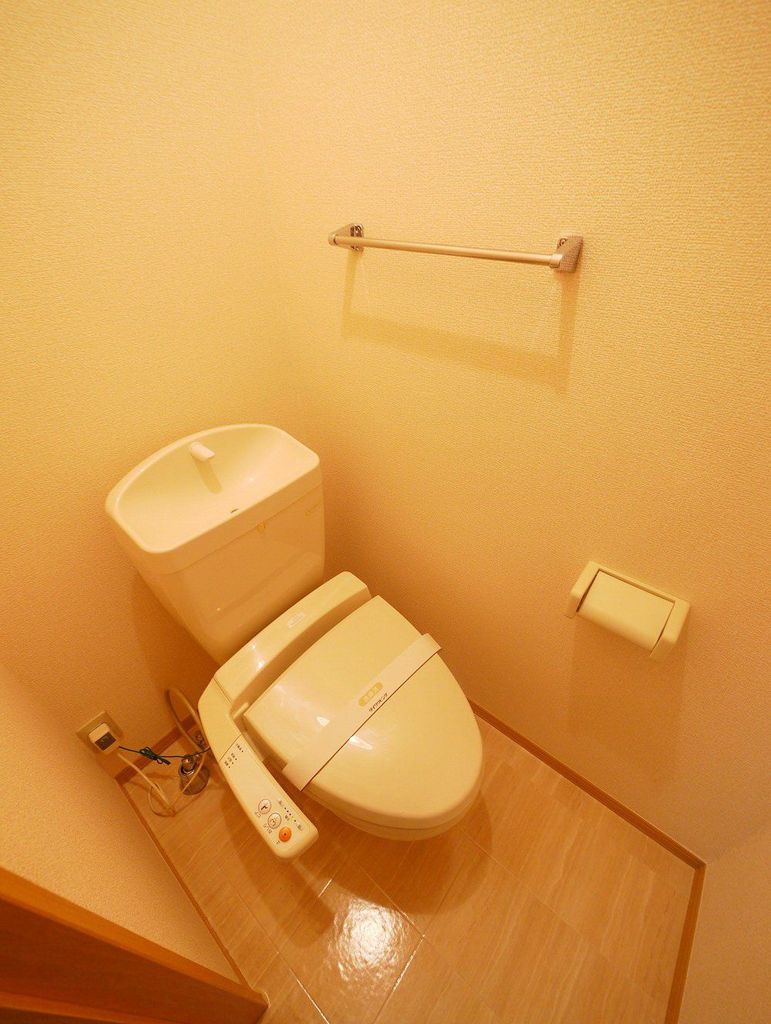 トイレ　ウォシュレット完備