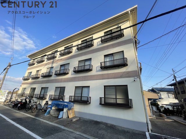 建物外観　オートロック・防犯カメラ付きで安心です！