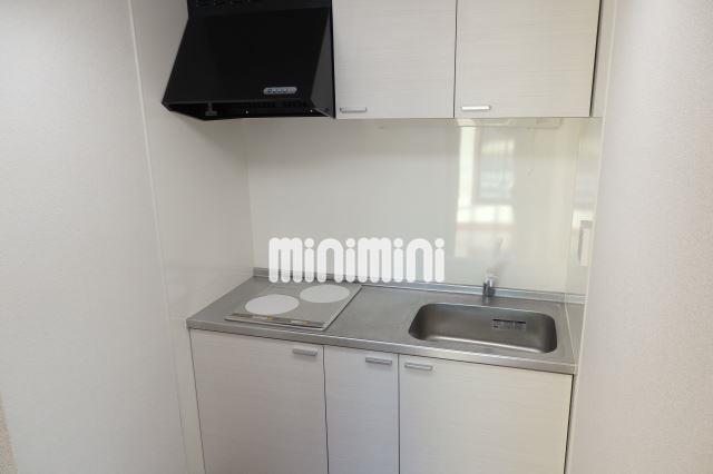 キッチン　清潔感のある白基調のキッチン♪