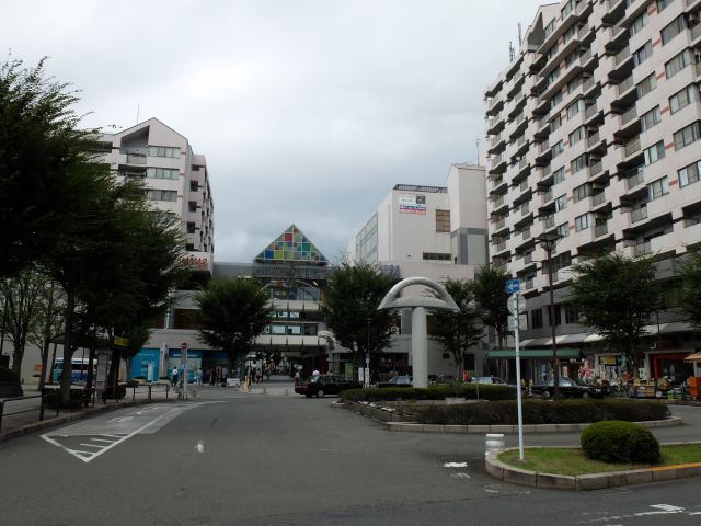 ショッピングセンター　ニシコクレガ（ショッピングセンター）まで570m