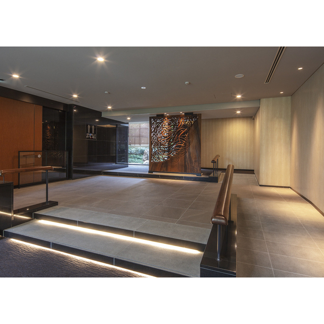 建物外観　エントランス内　２０１８年１１月撮影