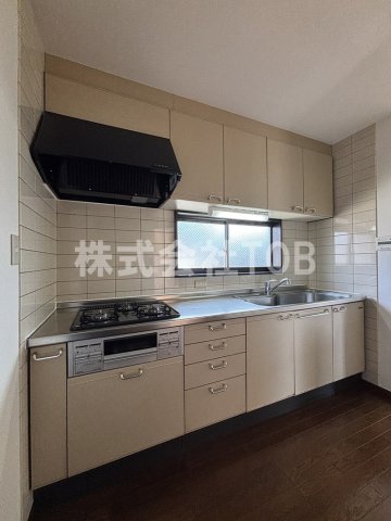 キッチン　3口ガスコンロ