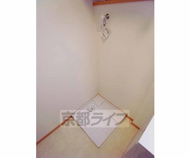 その他設備　室内に洗濯機置けます。