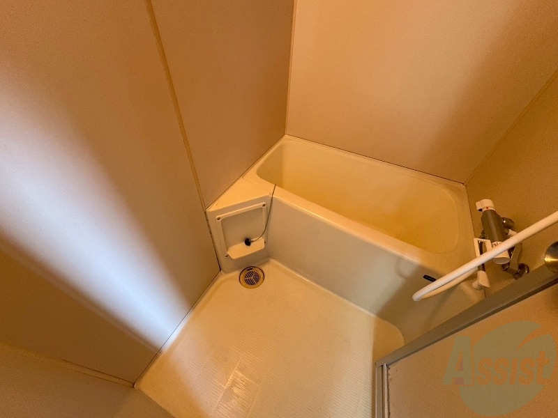 バス・シャワールーム　お風呂になります。一日の疲れを癒してくださいね。