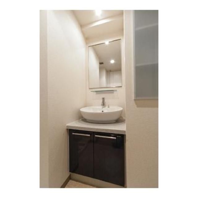 洗面設備　※写真は同タイプ住戸です。