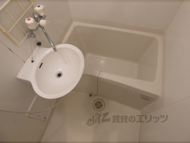 バス・シャワールーム　バス