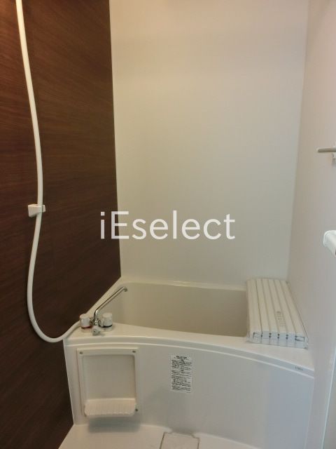 バス・シャワールーム　雨の日に便利な浴室乾燥機