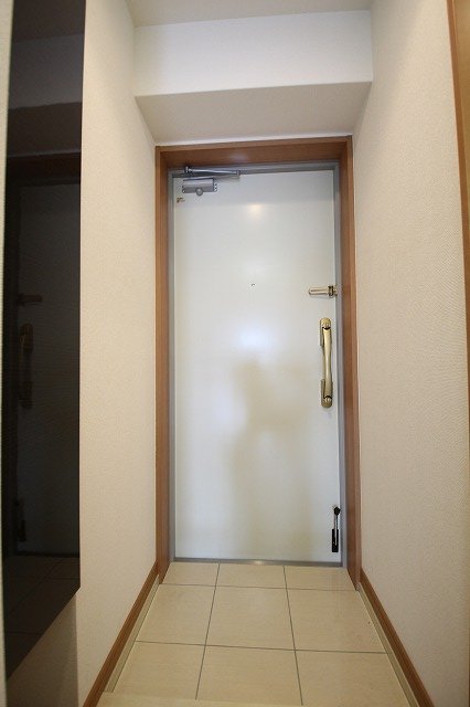 玄関　同物件別号室のものです。