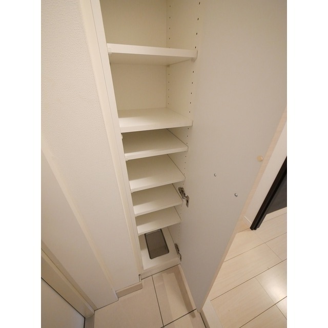 収納　※同系統別部屋です。