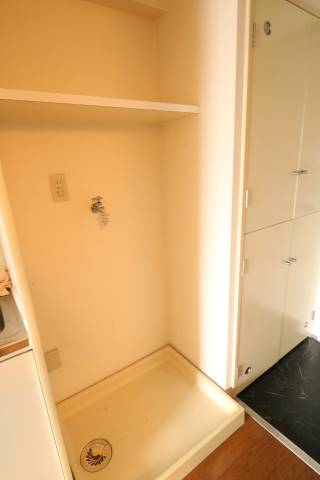 その他設備　室内に洗濯機が置けます