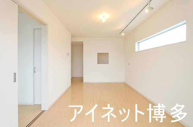 居室・リビング　おちついた雰囲気のお部屋です