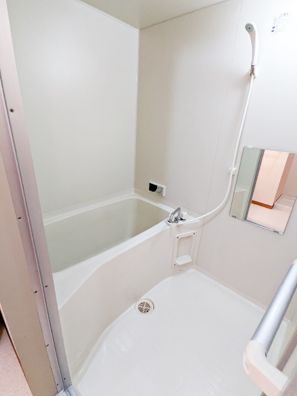 バス・シャワールーム　図面と現状に相違がある場合には現状を優先