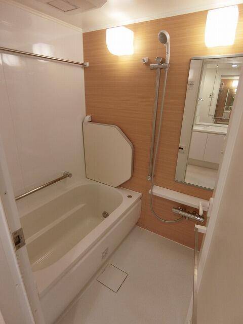 バス・シャワールーム　バスルーム