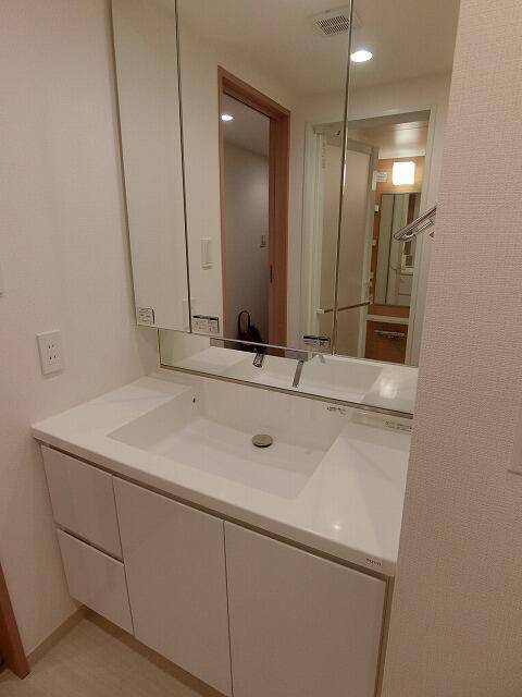 洗面設備　洗面化粧台