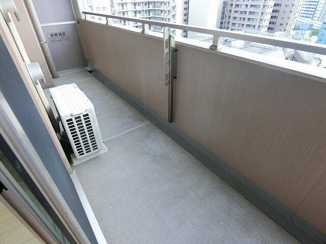 バルコニー　バルコニー有り
