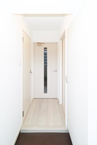 玄関　別号室のものです。現状優先になります。