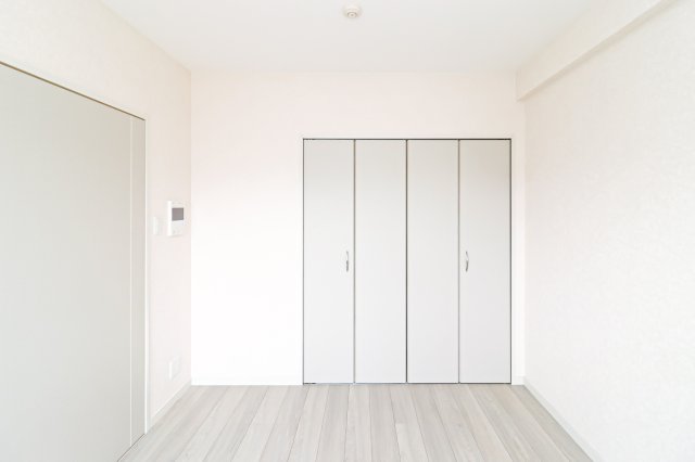 居室・リビング　別号室のものです。現状優先になります。